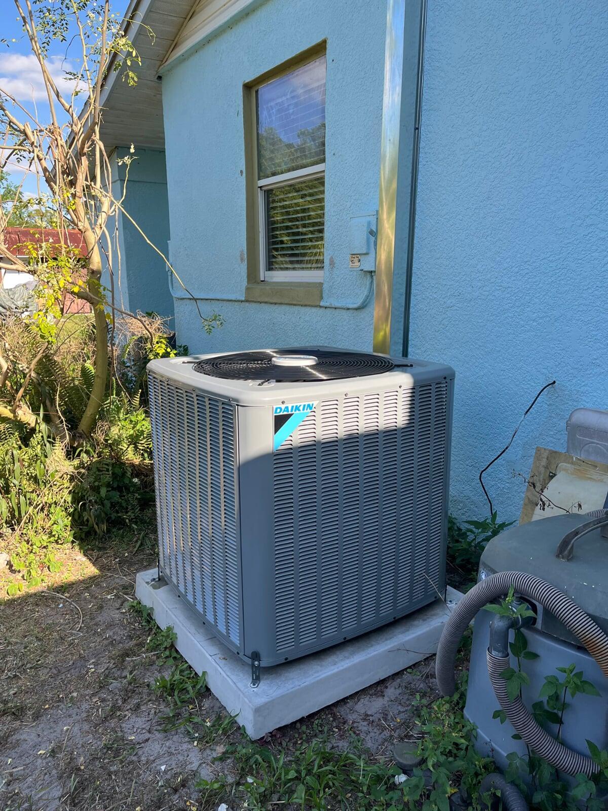 Heat pump installation by Premier Frost in Deltona, Florida